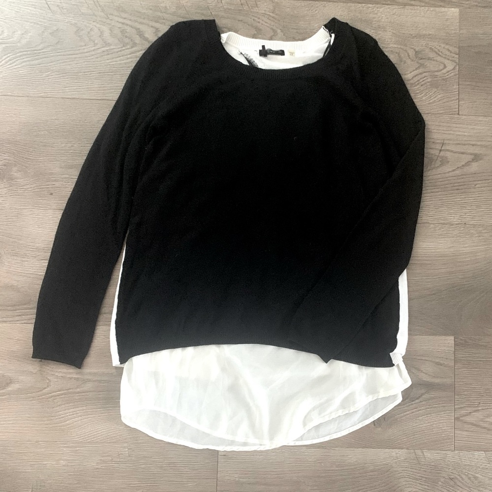 Sweater w/cutout back